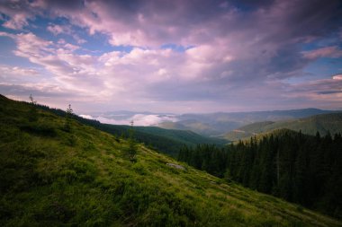 Dağlarda harika şafak!