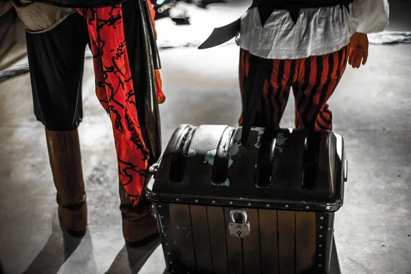 Two Pirates Dressed Red Pants Pictured While Protecting Locked Treasure — Stock Photo, Image