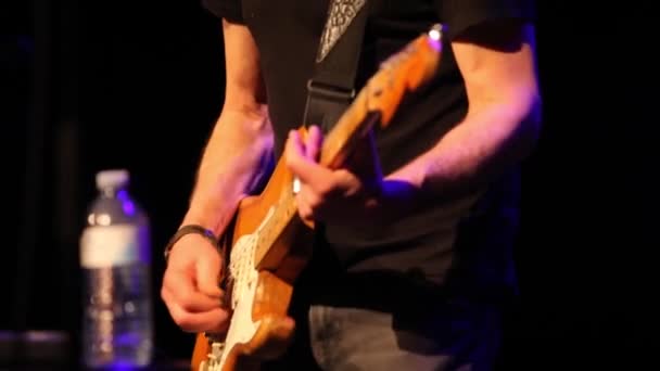 Música folclórica tradicional en el bar . — Vídeos de Stock