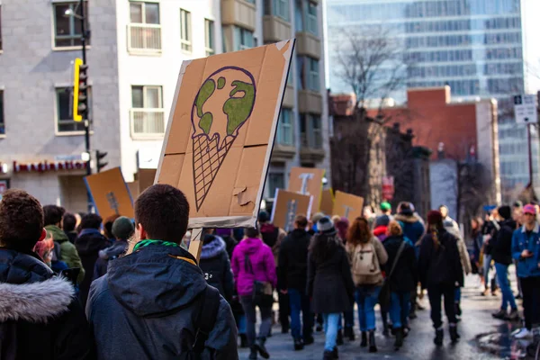 Activistas se unen en marcha por el cambio climático — Foto de Stock