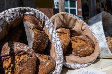 Çiftçi pazarında satılan organik ürünler