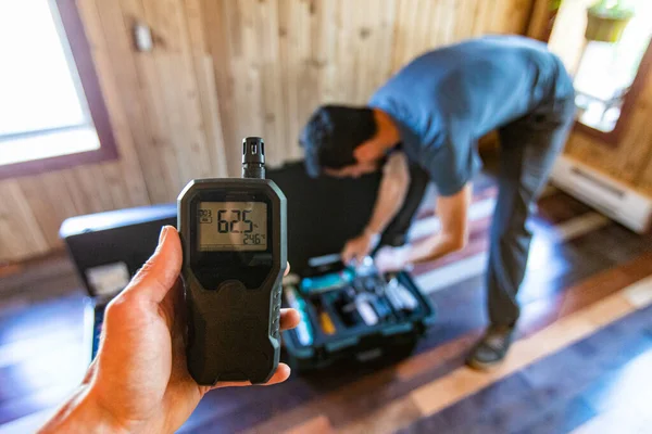 Essais de qualité de l'air et de l'humidité à l'intérieur (QAI) . — Photo