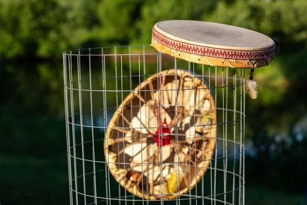 Tamburi sacri durante il canto spirituale . — Foto Stock