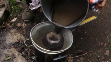 Çeşitli insanlar ruhani toplantılardan hoşlanırlar.