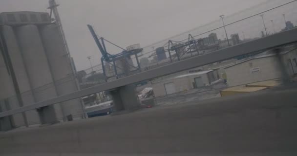 El Puerto de Montreal desde Autoroute 10 . — Vídeo de stock