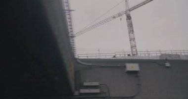 Quebec 720 otobanında altgeçitte sürüyorum.