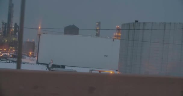 Vista da Refinaria de Petróleo de Montreal Leste . — Vídeo de Stock