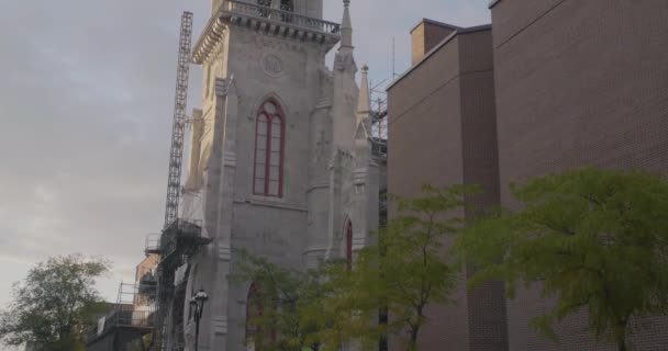 Tour de la cathédrale Saint Jacques extérieur . — Video