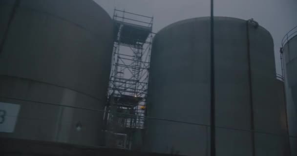 蒙特利尔东方精炼厂储罐. — 图库视频影像