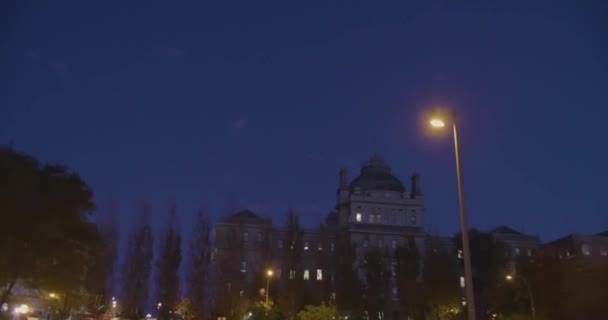 Conducir en lHotel de Ville Avenue . — Vídeos de Stock