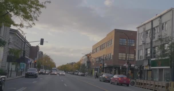 Conducir en Saint Denis Vista de la calle . — Vídeos de Stock