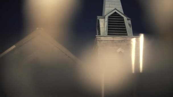 Yüksek gökdelenli modern cam bina — Stok video