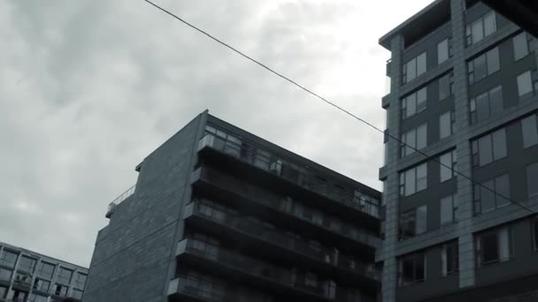 시내에서 건축중에 있는 건물 — 비디오
