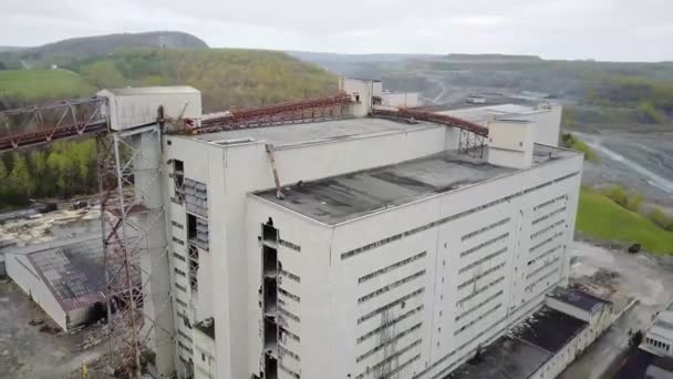 Abandoned asbestos mine in Quebec — Stock Video