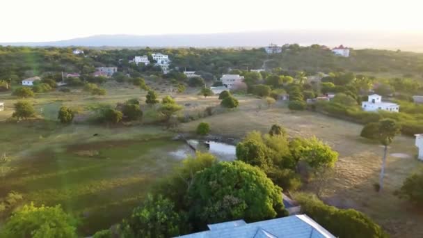 Droning in Treasur Beach, Jamaica. — стоковое видео