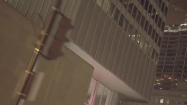 Montreal 'de gece araba sürerken