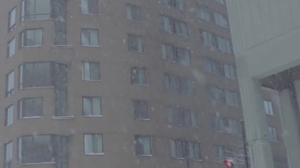 Vinter snöstorm i centrum — Stockvideo