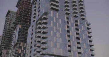 YUL Apartmanı Gökdelen Kompleksi.