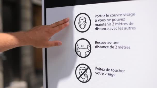 Affiche avec les règles à suivre en cas de pandémie — Video