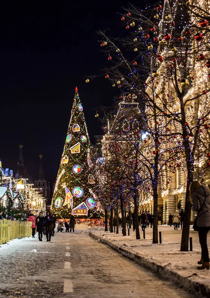 Δέντρο Νέο Έτος Στην Κόκκινη Πλατεία Στη Μόσχα Εορταστική Διακόσμηση — Φωτογραφία Αρχείου