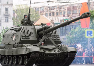 05.09.2012, Moscow, Rusya Federasyonu. Zafer'ın günü kutlama. Yangın önleyici donatım geçit Moskova Merkezi sokakta biri üzerinde.