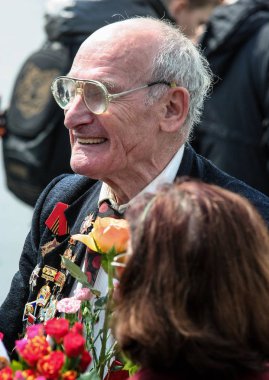 05.09.2012, Moscow, Rusya Federasyonu. İkinci Dünya Savaşı gazileri kapatın. Zafer Bayramı kutlamalarının Moskova. Rusya'nın en iyi tatil.