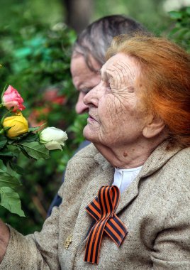 05.09.2012, Moscow, Rusya Federasyonu. İkinci Dünya Savaşı gazileri kapatın. Zafer Bayramı kutlamalarının Moskova. 