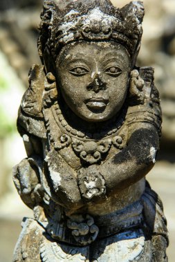 Eski bir taş Ubud heykeller. Endonezya'nın görülecek. Dünyayı dolaşıyorsunuz. Antik mimari unsurları.