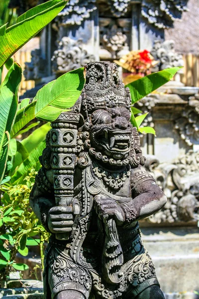 Een Oude Stenen Sculpturen Ubud Bezienswaardigheden Van Indonesië Reis Rond — Stockfoto