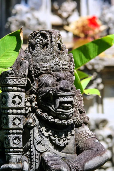 Une Ancienne Sculpture Pierre Ubud Des Vues Indonésie Voyage Autour Images De Stock Libres De Droits