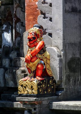 Eski bir taş Ubud heykeller. Endonezya'nın görülecek. Dünyayı dolaşıyorsunuz. Antik mimari unsurları.