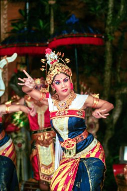 2009.10.08, Ubud, Bali. Ulusal giysiler Endonezya insanlar. Bali'Ulusal kutlamaları.