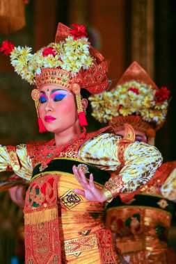 2009.10.08, Ubud, Bali. Ulusal giysiler Endonezya insanlar. Bali'Ulusal kutlamaları.