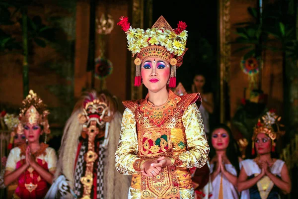 2009 Ubud Bali Indonesiska Folket Nationella Kläder Nationella Firandet Bali — Stockfoto