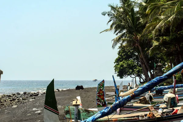 2009.10.11, Ubud, Bali. Tekneler sahilde Ubud. Endonezya'nın deniz manzarası.
