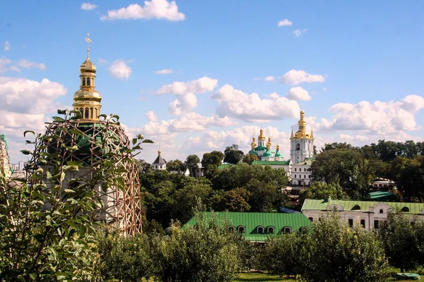 Arquitetura Religiosa Ucrânia Igreja Com Cúpulas Douradas Kiev — Fotografia de Stock
