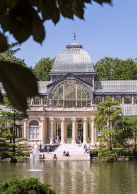 2017.05.31, Madrid, İspanya. Cristal Palace Madrid Retiro Park. Madrid görülecek. İspanya'nın mimarisi.