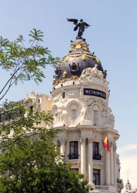 2017.05.31, Madrid, İspanya. İspanya mimarisi. Madrid mimarisi. Madrid Caddesi üzerinde taşıma.