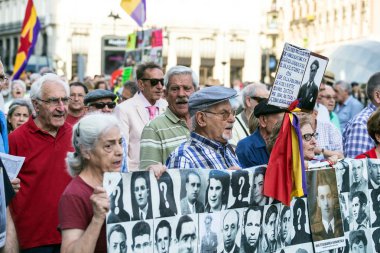 2017.06.01, Madrid, İspanya. Bir grup insan hakları için gösteri üzerinde. Cityscape Madrid.