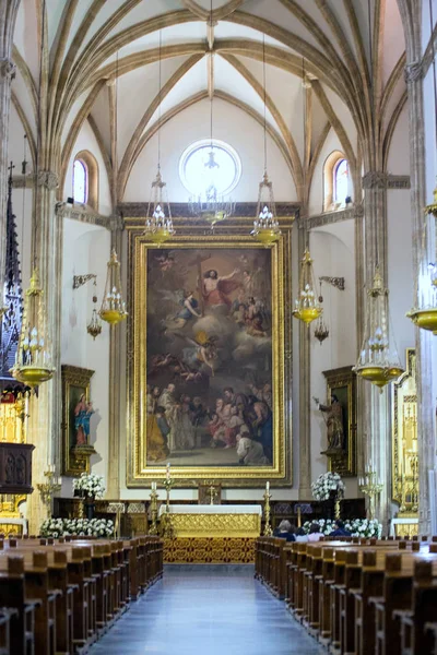 2017 Madrid Espanha Parte Central Interior Uma Antiga Igreja Madrid — Fotografia de Stock