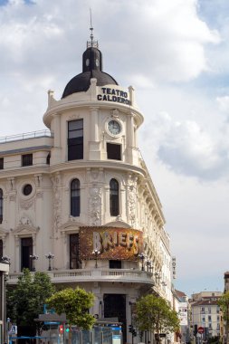 2017.05.31, Madrid, İspanya. İspanya mimarisi. Madrid mimarisi. İnsanlar Madrid sokak.