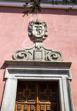 Madrid mimarisi. Madrid binanın dekoratif öğeler. İspanya manzaraları.