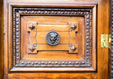 Madrid mimarisi. Madrid binanın dekoratif öğeler. İspanya manzaraları.