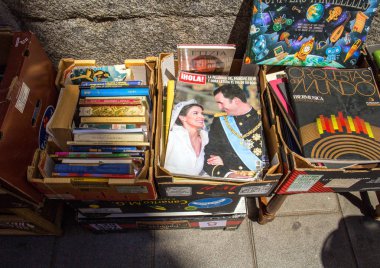 2017.05.31, Madrid, İspanya. Pazar antika ve retro şeylerden. Vintage Pazar.