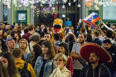 07.13.2018, Moscow, Rusya Federasyonu. Dünya Kupası 2018. Bu gece sokakta futbol taraftarları.