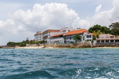 2018.02.24, Stone Town, Zanzibar, Tanzanya. Afrika çevresinde seyahat. Yelkenli gemi ufuk çizgisi arka plan üzerinde.