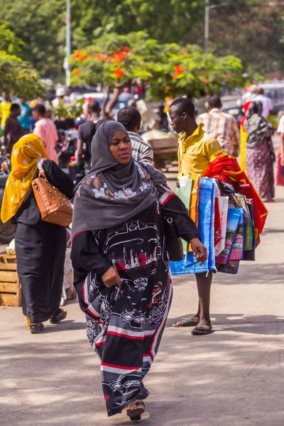 2018 Stone Town Zanzíbar Tanzania Viajar Por África Turistas Lugareños — Foto de Stock