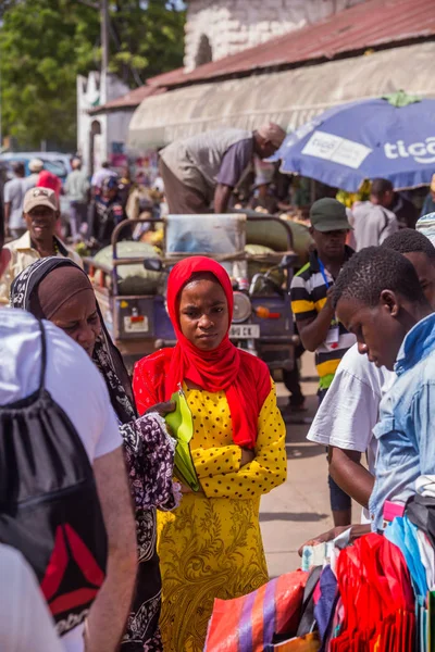 2018 Stone Town Zanzíbar Tanzania Viajar Por África Turistas Lugareños — Foto de Stock