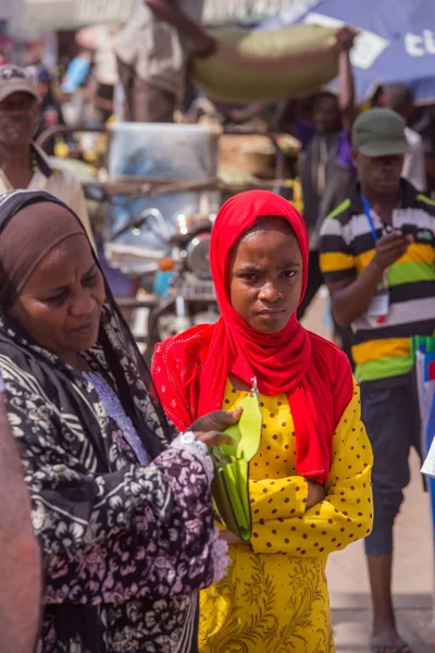 2018 Stone Town Zanzíbar Tanzania Viajar Por África Turistas Lugareños — Foto de Stock