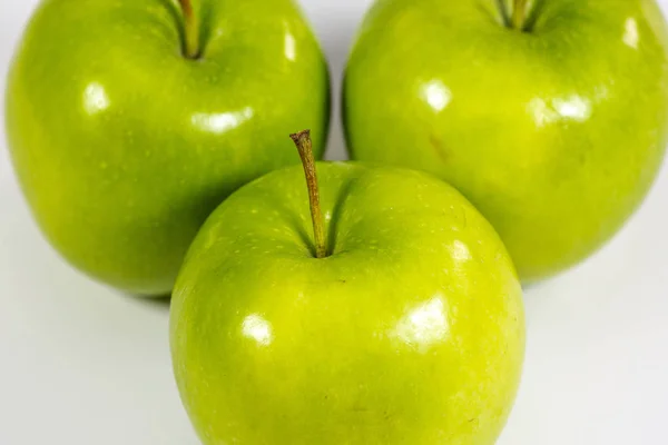 Deilige Grønne Epler Kjøkkenbenken – stockfoto